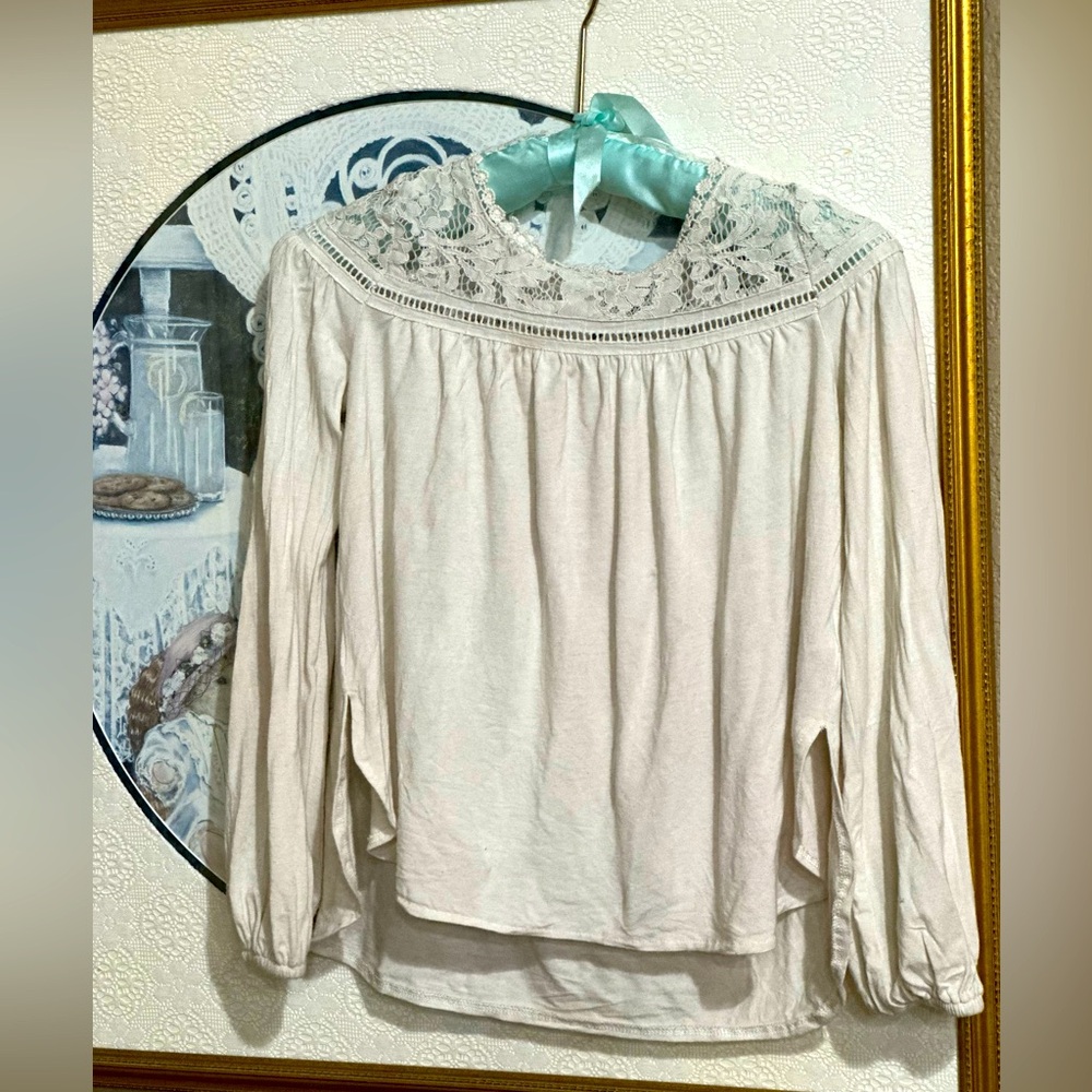 Girls lace flowy top